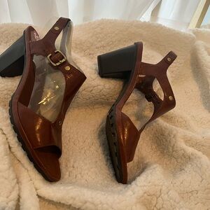 AEROSOLES Brown Leather Block Heel Sandals